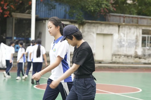 02.jpg